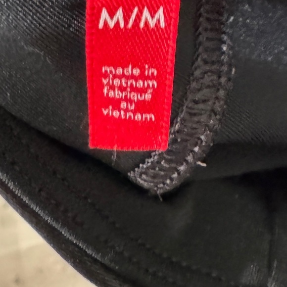 Spanx Faux Leather Black Leggings Size Medium - Picture 14 of 16